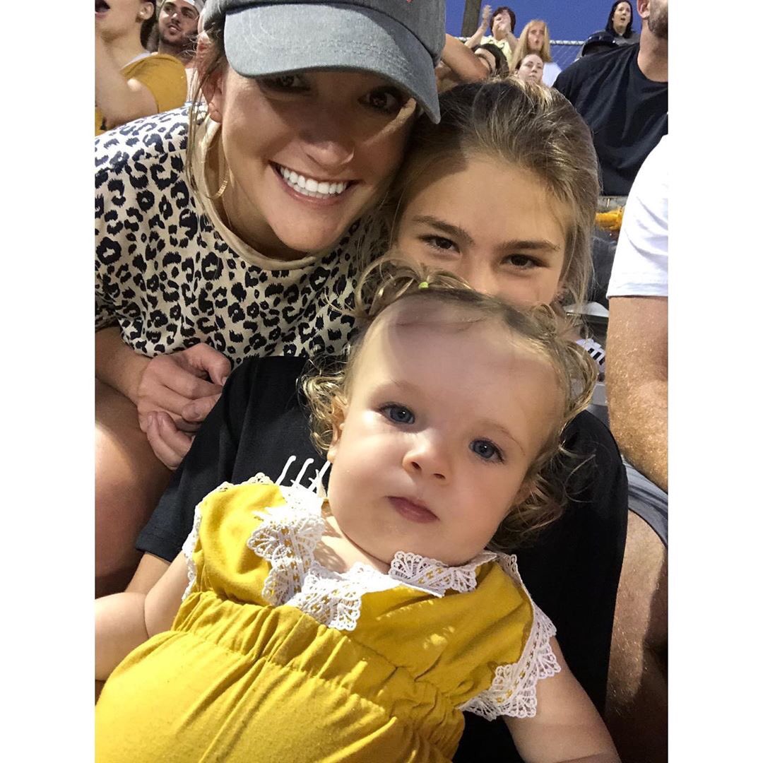 jamielynnspears's tweet photo. Ivey was so happy that we took her to the cheerleader/dance show, while I had a few days off, she didn’t quite understand why the boys were throwing a ball and tackling eachother between the dance performances. #FridayNightLights 🏈✨ https://t.co/s4SlkWm3v3