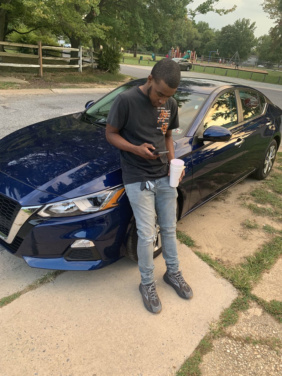 smittyfdm's tweet photo. hoes b too much I’m inlove wit blue faces🤷🏾‍♂️ https://t.co/qb3biXzoH0