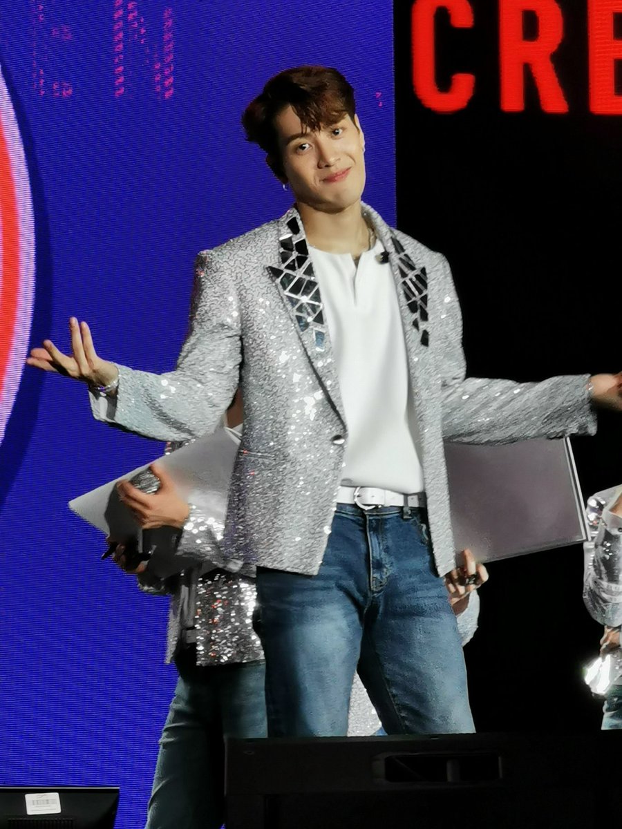 ppaammll's tweet photo. JS: “come on baby”
วิ่งพุ่งชนให้ล้มตึ้ง555555
#GOT7FANFESTinBKK_DAY3
#JacksonWangSoDaddy
#JacksonWorldth https://t.co/07HR1OPRCP