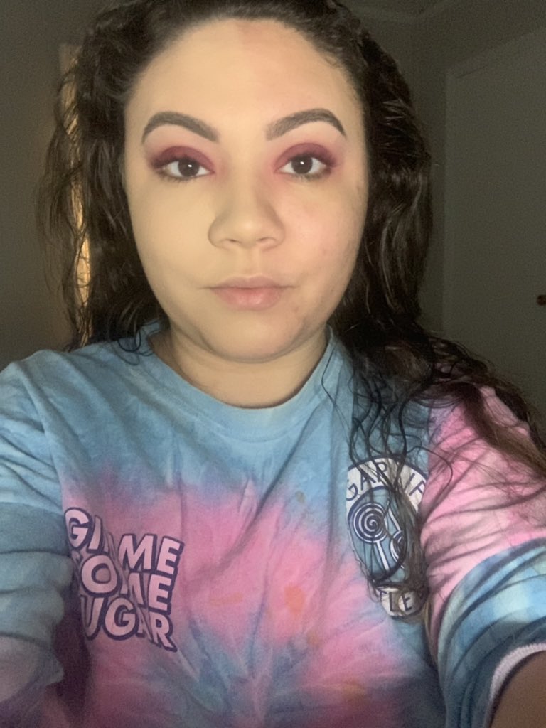 whitcharae's tweet photo. Holy S*** @Smashbox studio skin full coverage foundation is EVERYTHING. I have no more problems, no more debt, no more sins because honey it erased it ALL!!! Ignore my iPhone pictures it was 6 am and I was getting ready for work! #smashbox #studioskin https://t.co/olLIvq1ZTu
