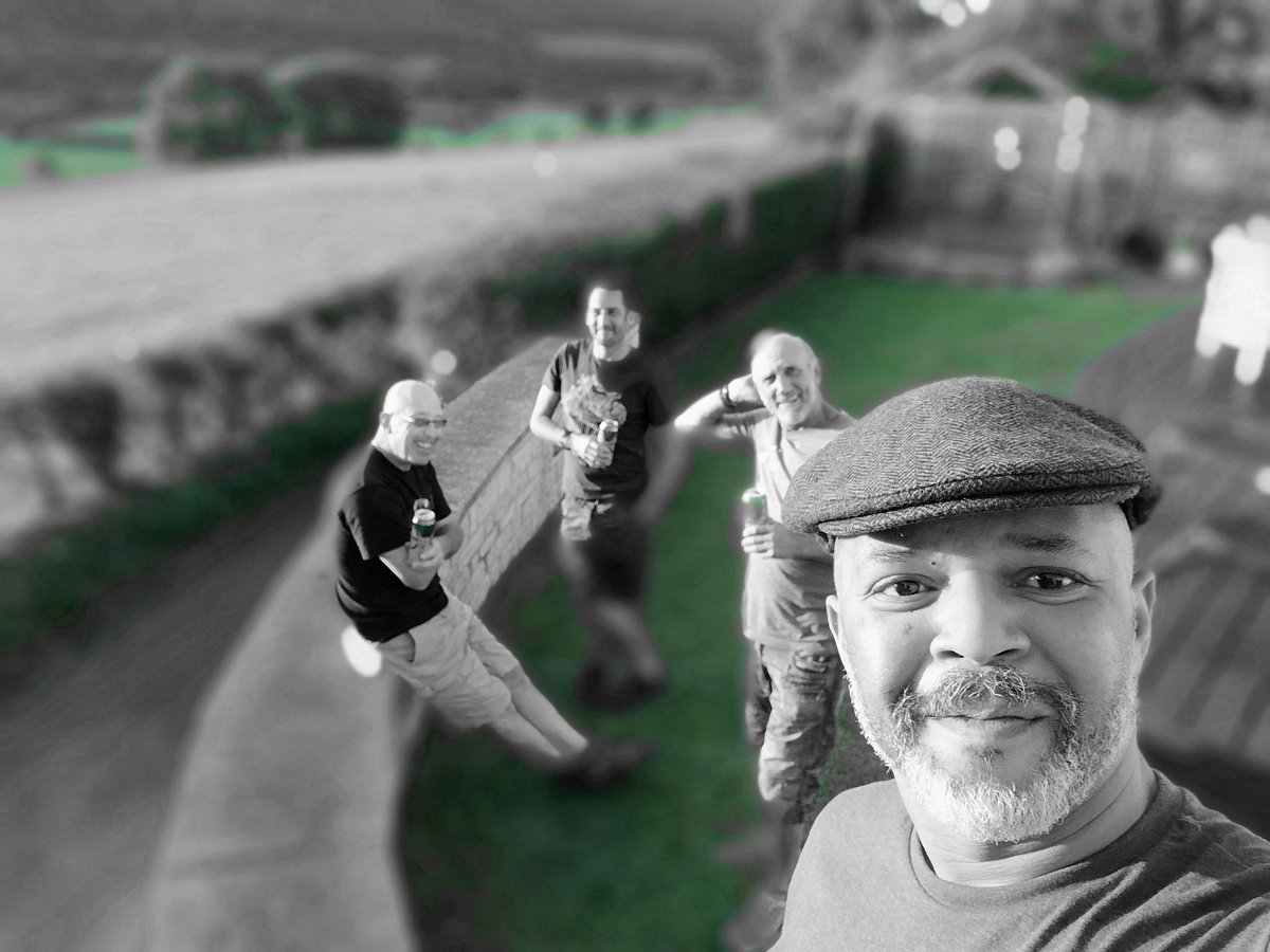 The Honey Coolers at <a href="/QueensHeadBox/">The Queens Head Box</a> from 9pm tonight. Drink. Dance. Be. <a href="/bathgigsbands/">Bath Gigs & Bands</a> #TheHoneyCoolers #BathBands