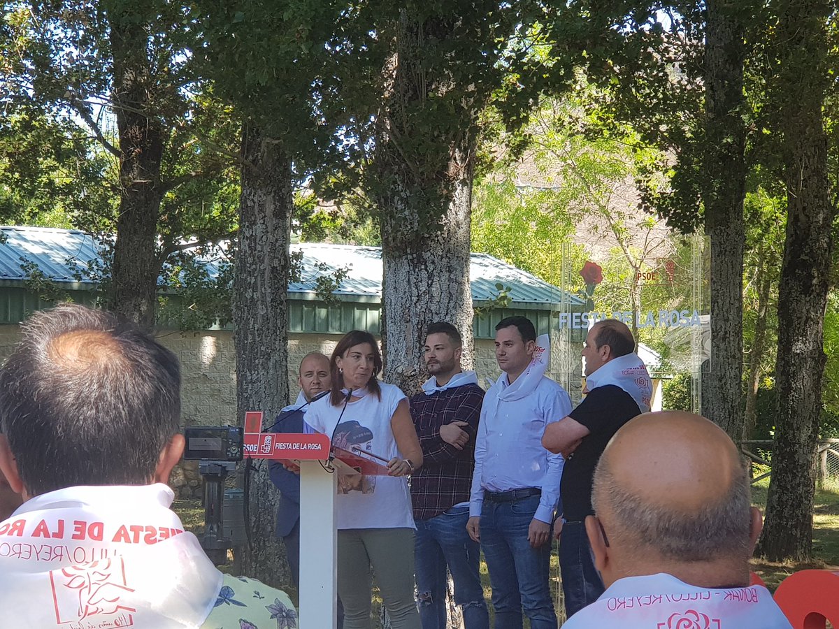 Camino_CR's tweet image. Otro año mas con compañeros de San Andrés en la VII Fiesta de la Rosa de las agrupaciones socialistas de #Boñar #PueblaDeLillo y #Reyero