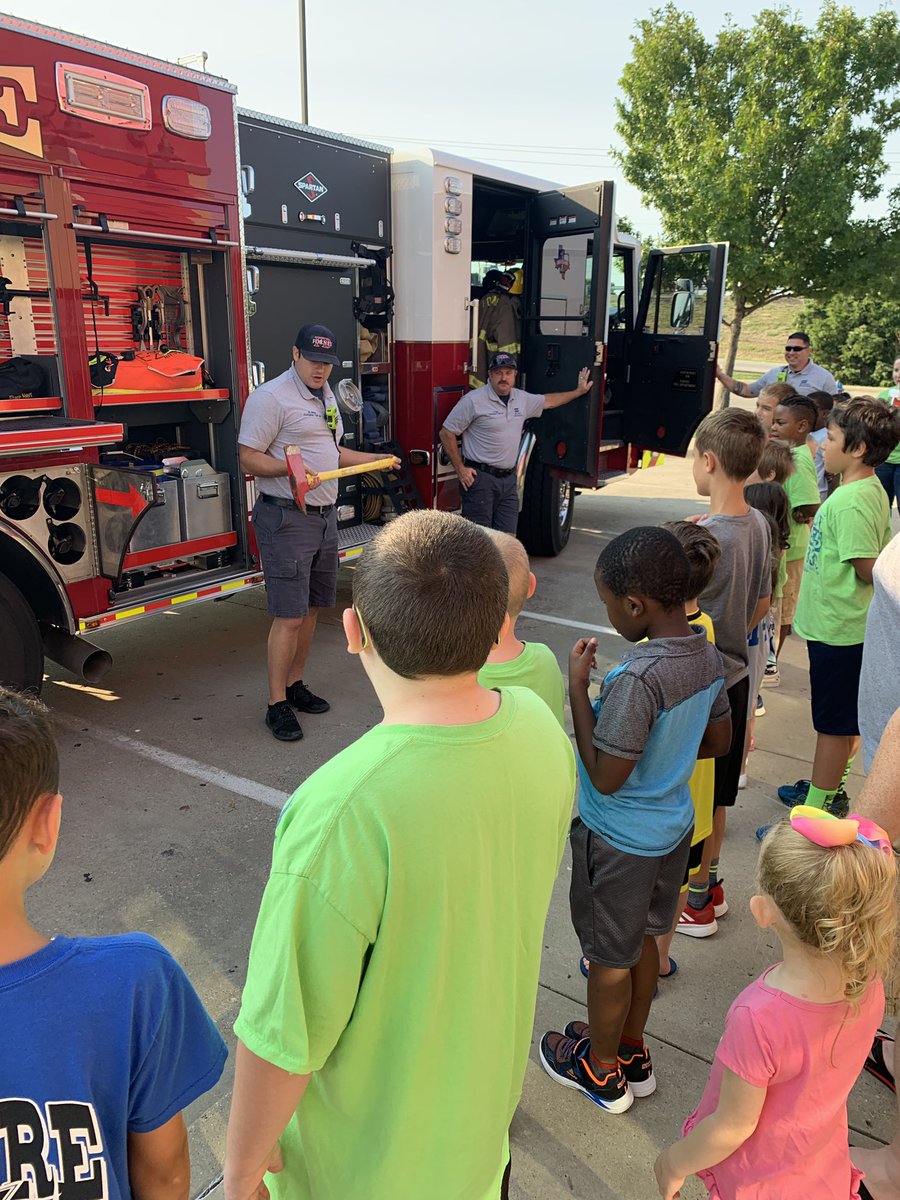 abcchilis's tweet photo. Huge turnout for our #stjude pancake breakfast! Thank you for the support #teamForney, #ForneyFD, @sarahmalford05 with her cub scouts and to all who showed up to raise money for such a great cause! #chilislove
@chilisdave @Ernest___Perez @bert2414 @seanwinters21 @auroravrosas https://t.co/EMSIamiE4o