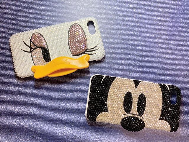 Deco Art Bash 港区女子に人気 Iphoneケース 東京 麻布十番 エムロマンさんにてお取り扱い中 Decoartbash デコブランドバッシュ Swarovski Decoration Iphoneケース スワロデコ デコケース スマホケース 3d エムロマン