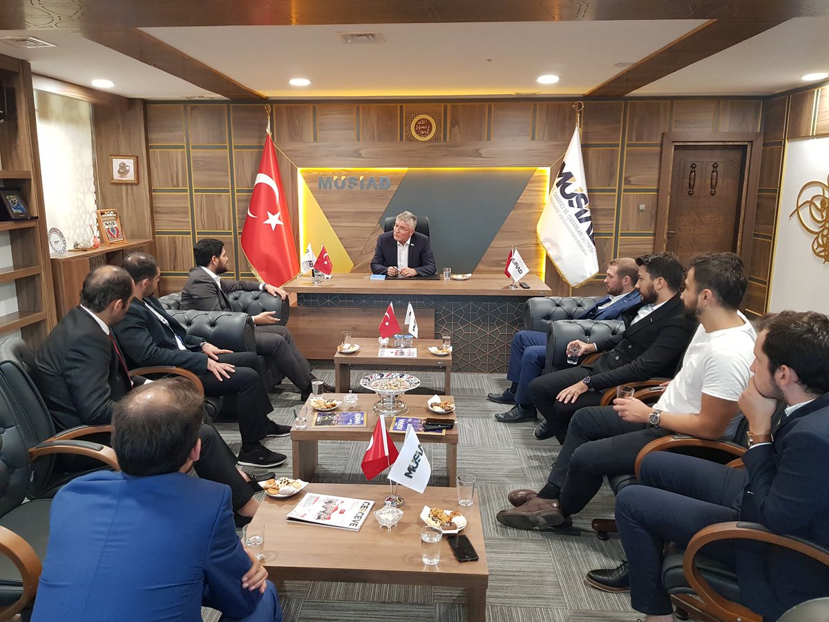 gencmusiadblk's tweet photo. GKB ''nin düzenlediği Gençlik Zirvesi için Balıkesir'de bulunan Genç MÜSİAD Başkanımız Av. Yunus Furkan AKBAL ve YK üyelerini, dernek binamızda Başkanımız Hasan Saraç ve Genç MÜSİAD Başkanımız Gökberk Ekilmiş ve YK üyeleri ile misafir ettik.
#MUSIAD  #gencmusiad #gkb  #balıkesir https://t.co/Sn8l3EXfbP