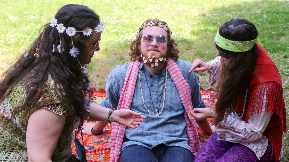 HMBShakes's tweet photo. FINAL WEEKEND 
AS YOU LIKE IT
Wear flowers in your beard!

tix and info --> https://t.co/aEbbp2AhP6
#WorldBeardDay #Shakespeare #FlowerPower #Flower https://t.co/zBncf0Yc63