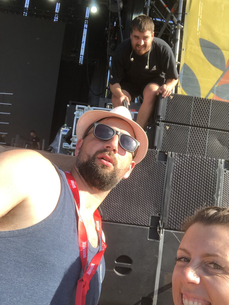amy_normz's tweet photo. @GerryCinnamon what a set in Madrid we felt like VIP! Shame they won’t let us in. Send stevie for that pint we owe him! We are by the rugby posts 😘❤️#discoland #Stevie #gerryplayatourwedding ?? https://t.co/4aeldGO7hj