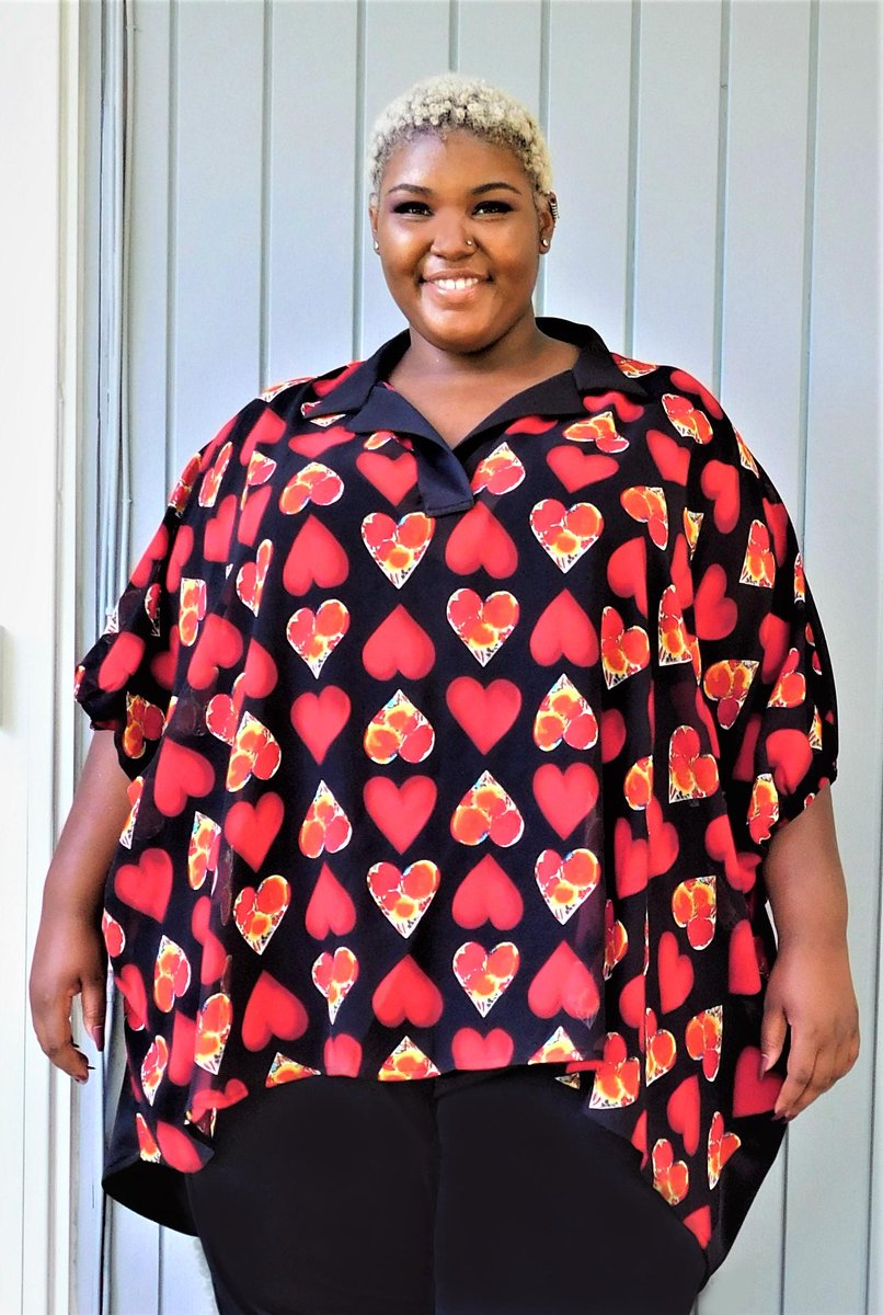 MylesAheadPlus's tweet photo. A fabulous high-low top sweetened with a little heart #mylesaheadplus #plussizetop #supersizebbw #plussizefashion #plussizeblogger #plussizeclothing #hearttop #mylesahead #BBW #sizeacceptance #size28 https://t.co/13HETH3gAG
