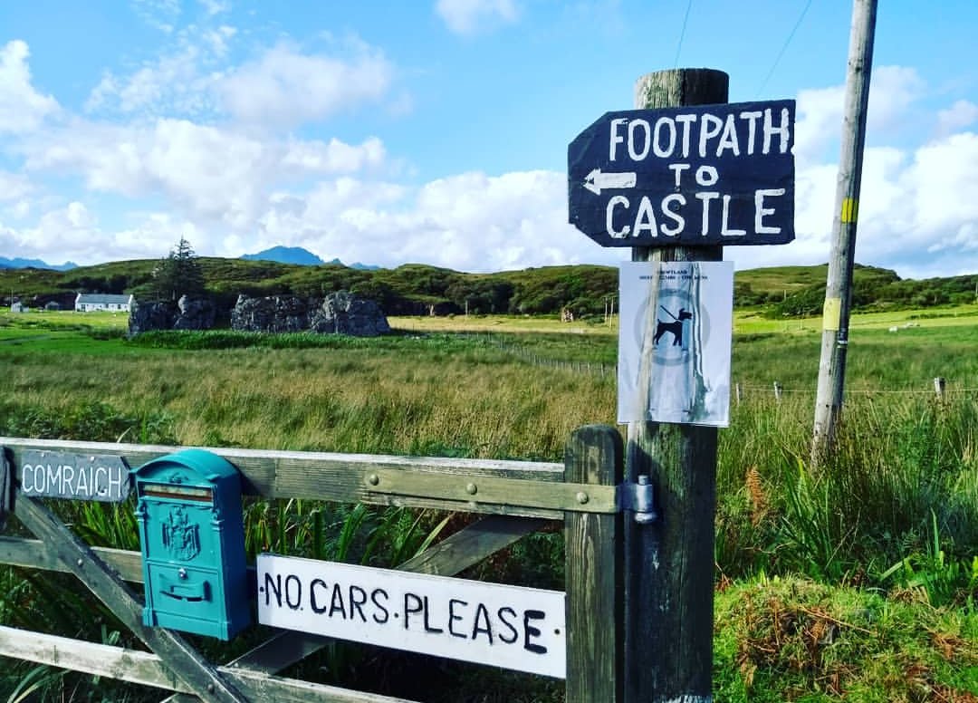 mhr_jne's tweet photo. Had the most amazing week on Skye...a little heartsick to leave...until the next time...#tokavaig #thorsvik #sleatpeninsula #skye #Scotland #dunscaith https://t.co/IjfSz4sbhP