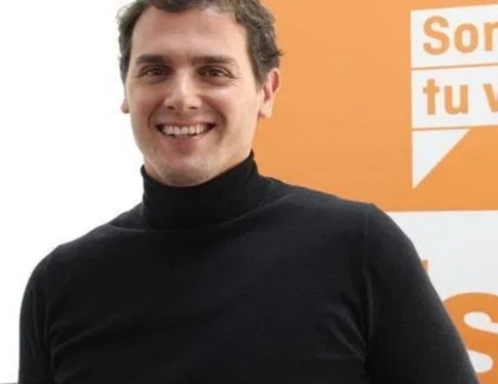 nomegritesporfi's tweet photo. como os gusta más aron piper? serio o contento? https://t.co/cuAroy8MTF