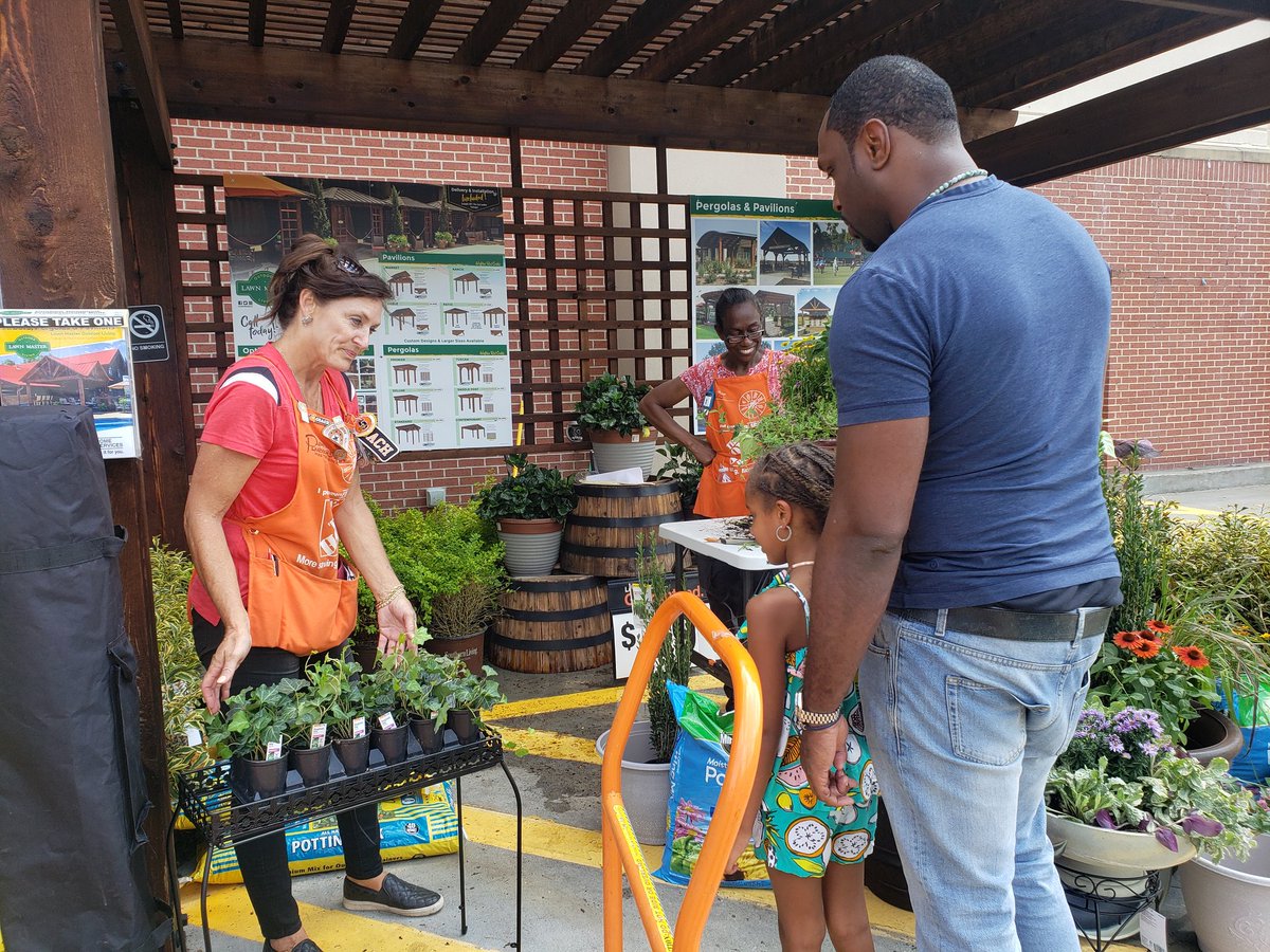 Thank you Pam &amp; Lois for this beautiful Container Gardening for an extended Summer into Fall workshop! 🌻🌼🌷🌾@🍁 <a href="/daniel_opene1/">Daniel Opene</a> <a href="/taforey/">Taforey@THD</a> <a href="/Wade_Divver/">Wade Divver</a> <a href="/CoreyL81894800/">Corey Leach</a> <a href="/lisajones843/">Lisa Jones</a>