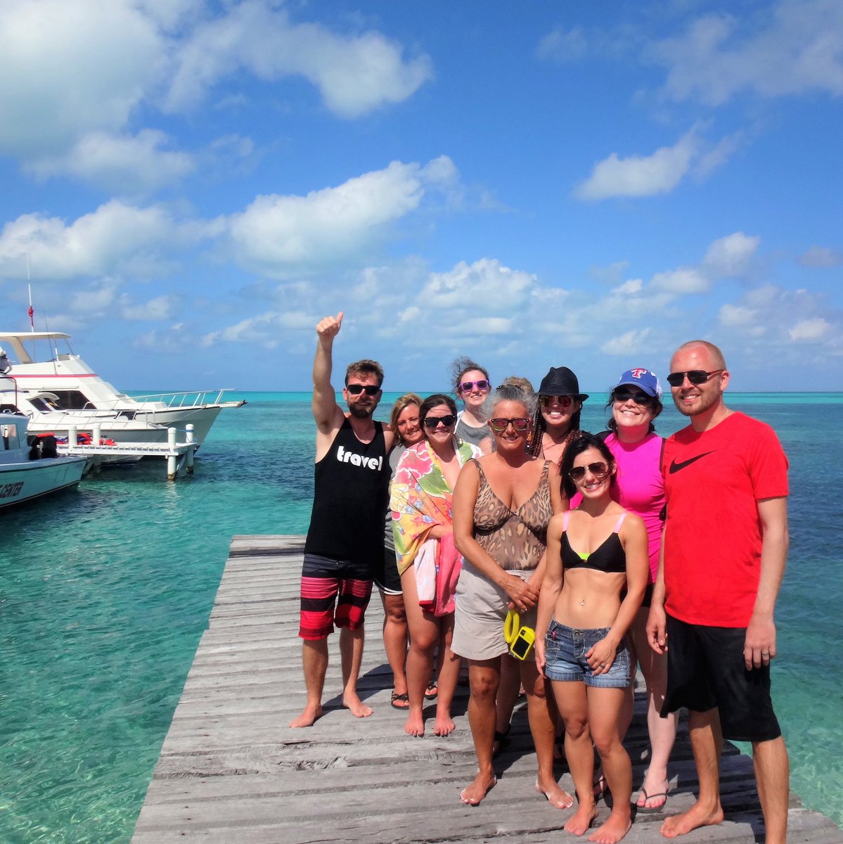 Lifebreaktrips's tweet photo. The birds can fly to the moon in Belize...
🐦
On Half Moon Caye, you will feel both out of this world due to the beauty of the surroundings, and at home, feeling you belong there...

This island is a natural monument that has served as a bird sanctuary. Info on our bio. #Belize https://t.co/x7MMXkC237