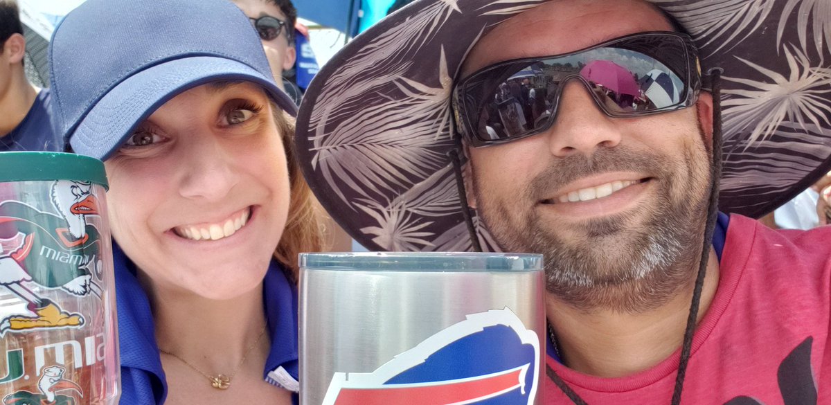 LoveAStrong's tweet image. Saturdays are for football! Inaugural football game for St. Thomas University. Cheering for a new team today. Let's go @STU_Football Bobcats! Go @_jarednoble!!! #54 #OLine #RightGuard #SetTheStandard @JBHSFalcons Alum