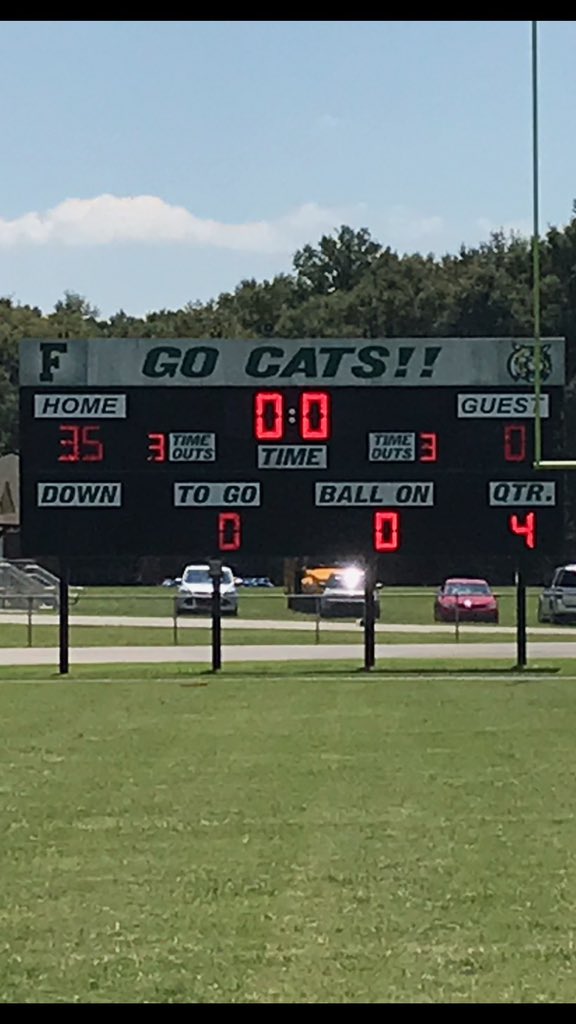 FHS_Wildcats_FB's tweet photo. Big win today for the Wildcats! 6 takeaways! #TurnoverChain @FHS_Athletics1 @fhs_wcat @FHS_WildcatLife @OcalaPreps @ThePrepZone @larryblustein @352Pigskin https://t.co/v3yHJQjGRt