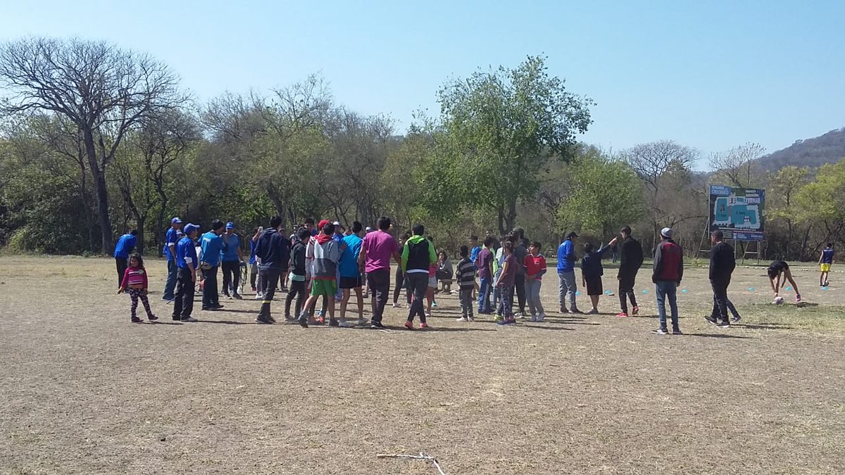 marcelamelian73's tweet photo. #CppsEnAccion #hayfuturo Muchísimas gracias @solisg79 por permitir que nuestros niños realicen actividades de Eco Aventura y disfruten de las piletas y de todas las instituciones del parque acuático y por poner a disposición las trafic para que los transporte desde la escuela https://t.co/Fbgu9PIpt0