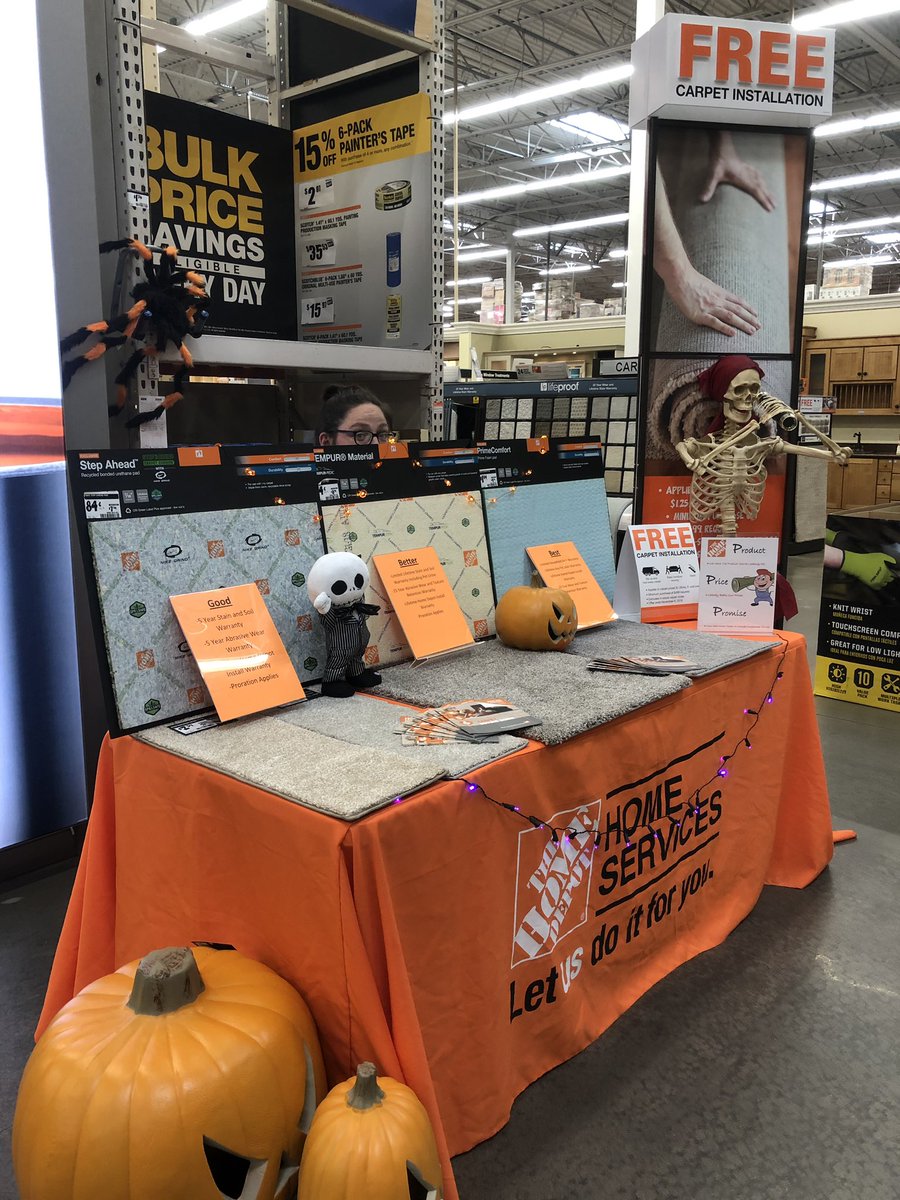 MichellePeil88's tweet photo. Getting festive and talking about Carpet Measures with customers! @HortaLora @HD_KarenF @SteveCronin12 @deanosettle #1520proud #d210winswithservices #PMDFocus5Events #PMDWinsWithServices https://t.co/AvXLZLzBHe