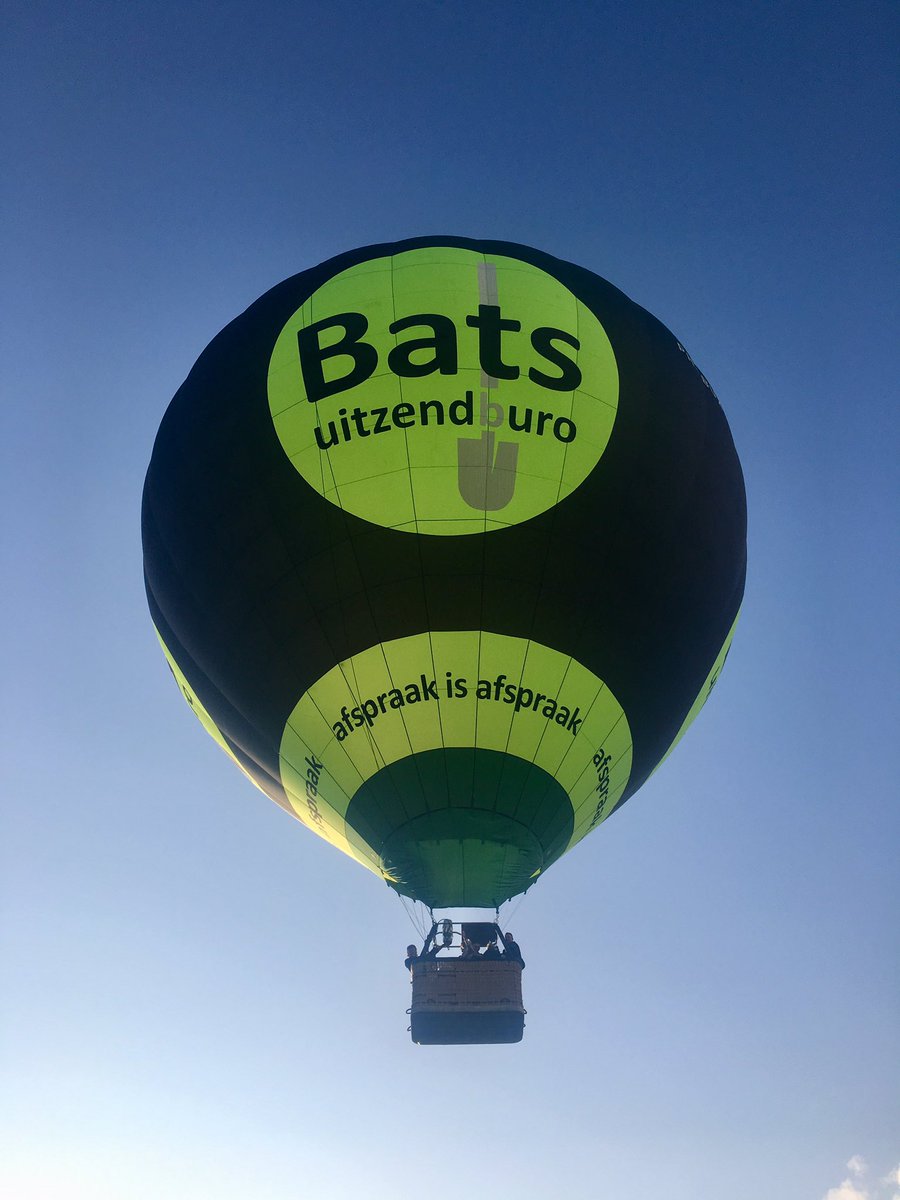 OutdoorPointNL's tweet photo. Daar gaat hij! De #BatsBallon bij #Puurbeleven @batsuitzendbur  @IkeAirBallonvaarten #Frederiksoord #Drenthe https://t.co/fmypESLFo8