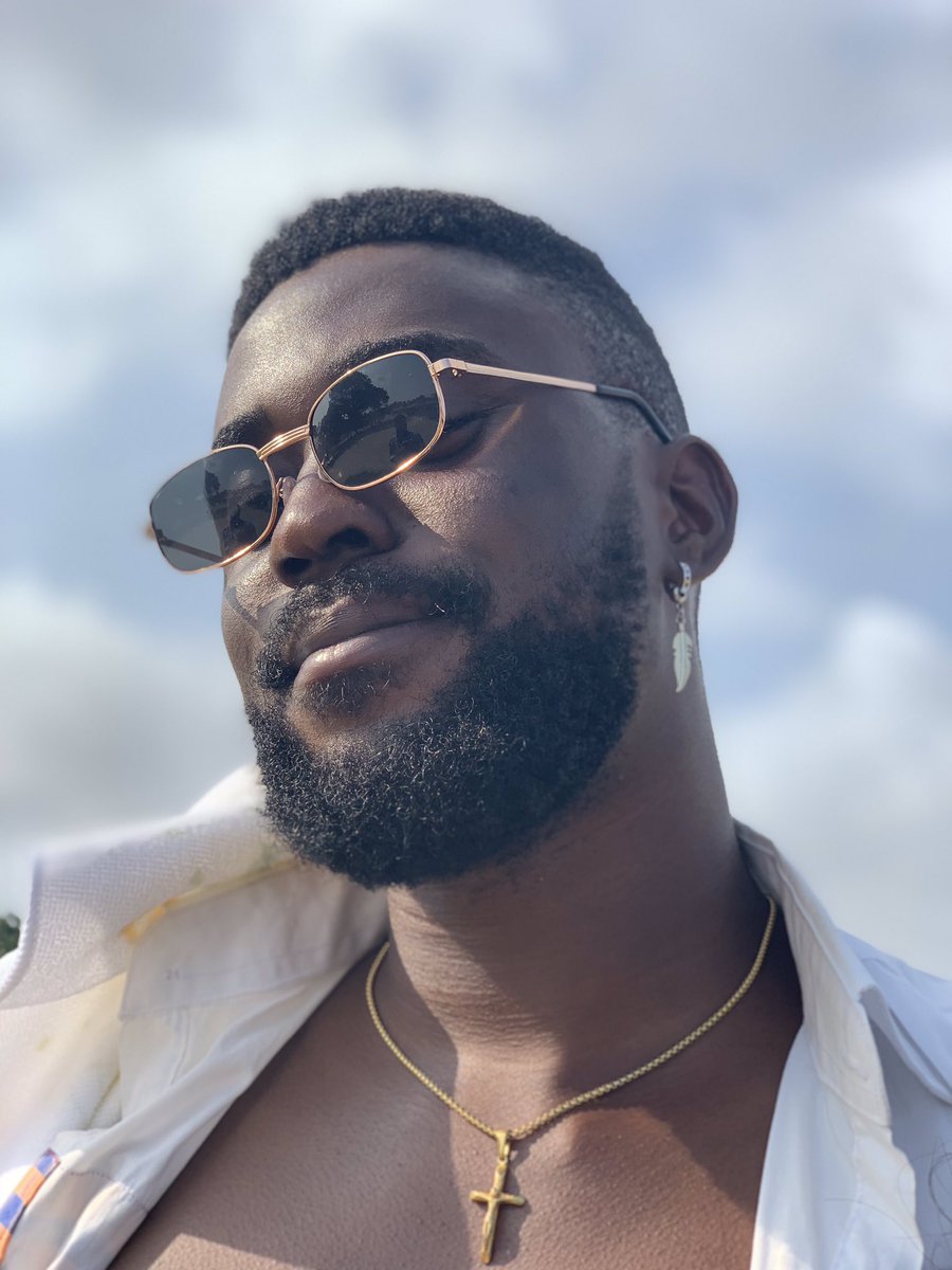 Frank_sokei's tweet image. I’ve been told countless times to consider modeling 

What do you think ? 

📸- @_Ife69