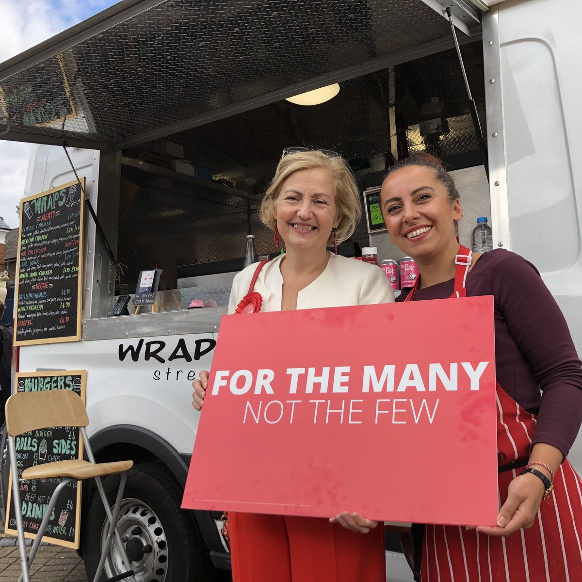 jackieschneider's tweet photo. Overwhelmed by the love and support for @WimbledonLabour today. Thank you to everyone in #Wimbledon that has pledged to vote #JackieforWimbledon . Only Labour can beat Boris Johnson https://t.co/HYl7taLFbR