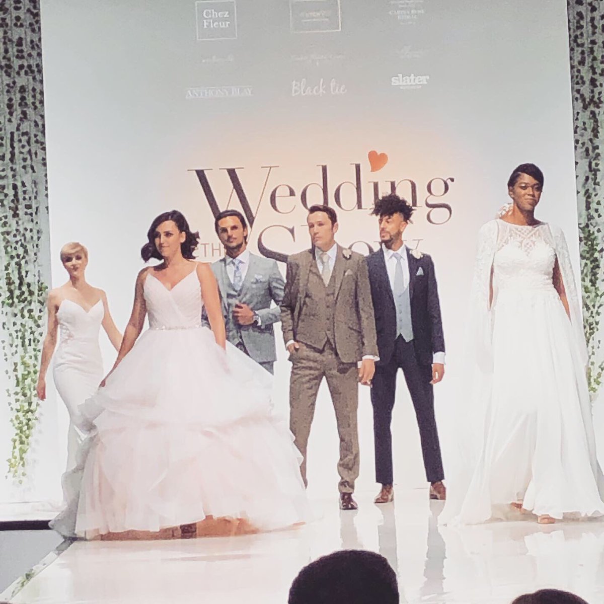 SEWeddingshow's tweet photo. WOW what an amazing first day at the #seweddingshow 💗💍 thank you to all the wonderful bride and groom to-bed who came and we hope you went away with plenty of inspiration 💗 bring on tomorrow! 😉👏 tickets for Sunday available online and on the door 💍 https://t.co/htlg0rMg51