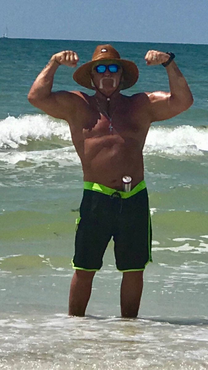 Just hangin on Clearwater North Beach, soaking up the Big Mans light and energy with my wine cooler on getting pumped to walk in my gym to crush back and biceps brother HH