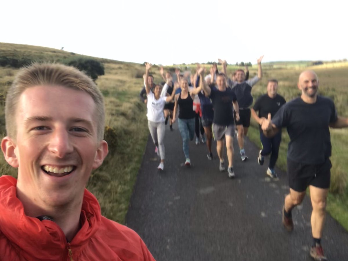 Beautiful Dartmoor evening run up to Rowtor after a busy first day of #daaSIMwar. The #fhecpu running club has grown to 19 members!

<a href="/UrgEmergUK/">IC Emergency Care</a> <a href="/CritCarePU/">CriticalCare PlymUni</a> <a href="/daatcl/">DAATCL</a> <a href="/dartmoornpa/">Dartmoor National Park</a>