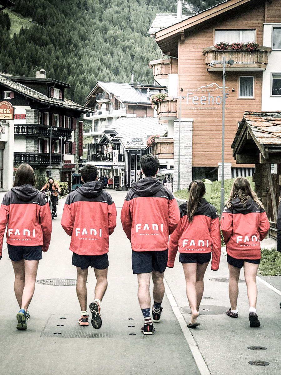 FadiAndalucia's tweet photo. Hoy la estación de #SaaFee (Suiza) ha permanecido cerrada por la nevada de ayer. Los chicos del #CETDISNALPINO han aprovechado la jornada para hacer sesión de entrenamiento físico y baño de contrastes #FadiAlpine @rfedinv @spainsnow_rfedi #AlpineSki #wintersports https://t.co/rfH94Pi6WE