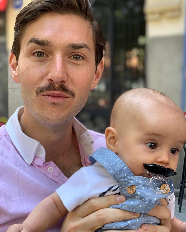 TravelRelapse's tweet photo. I found my twin #twinning https://t.co/nt1GPTQD6r https://t.co/dA6gfOOyK6