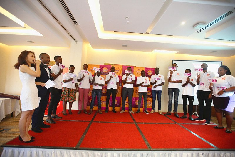 ChineseEmb_Uga's tweet photo. 60 loyal followers of the TV program #LetsTalkChinese attended a Chinese language contest on 6 Sept, 2019 at Golden Tulip Hotel Kampala. After a heated competition, 5 winners were awarded for their outstanding performances with a fully-paid week-long visit to China in October. https://t.co/p99XTrb9rh