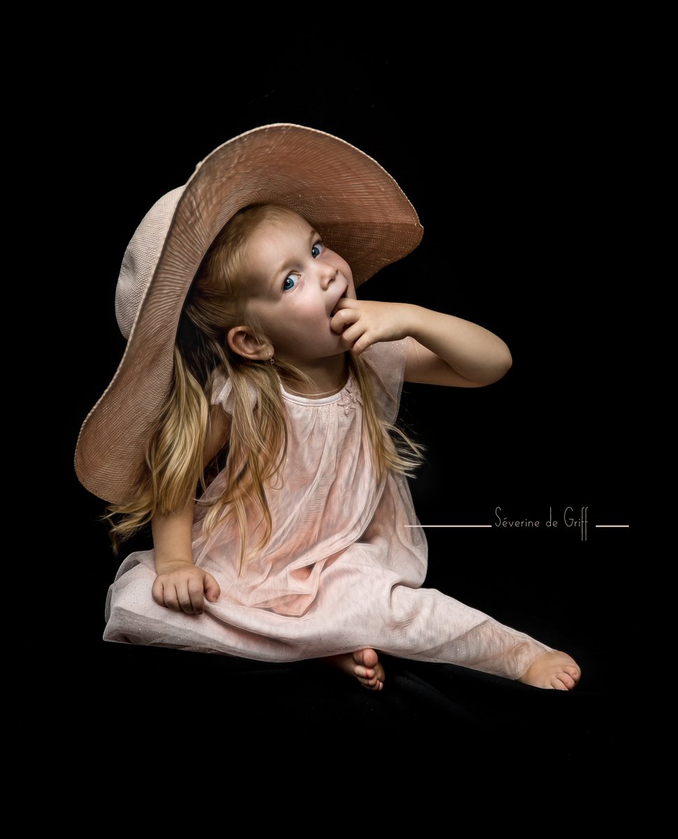 s2griff's tweet photo. Le naturel des enfants .... c'est que je prône au studio
Retrouvez moi en #SeineEtMarne dans mon nouveau studio situé à deux pas de #DisneylandParis https://t.co/IxWwKjxqTX