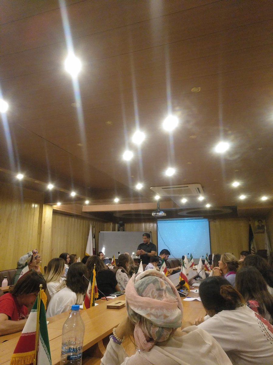 TahinaCan's tweet photo. Terminamos el dia con el seminario sobre hablar en público y comunicación de @lluispastor. 

#Shiraz #iran #tourism #Travel https://t.co/CHTRabb8Yg