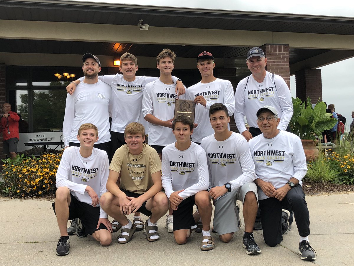 CRPrice67's tweet photo. @GINW_XC Proud of these guys ... nice work today! https://t.co/Ty3Usbiwx7