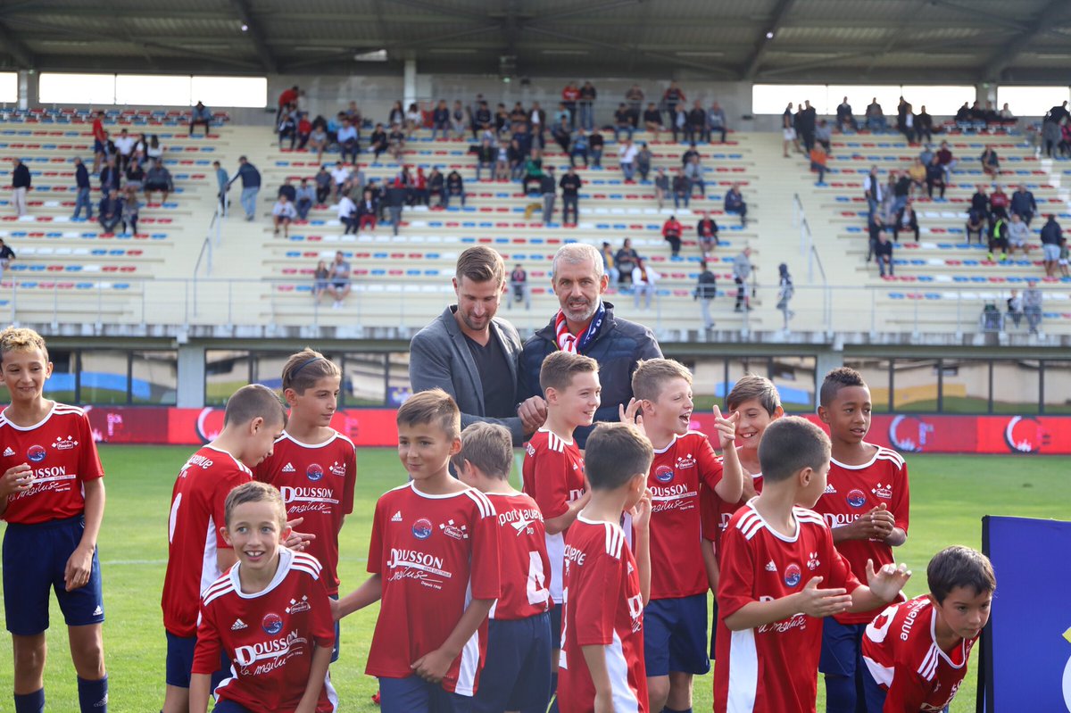 andrezieuxbthfc's tweet photo. C'est le début de la #Dousson Academy avec le président de Dousson Mr Romain #Molendi et notre président François #Clerc 📸 

Crédit photo : Alizee #Charrin https://t.co/wGpVIohc0k