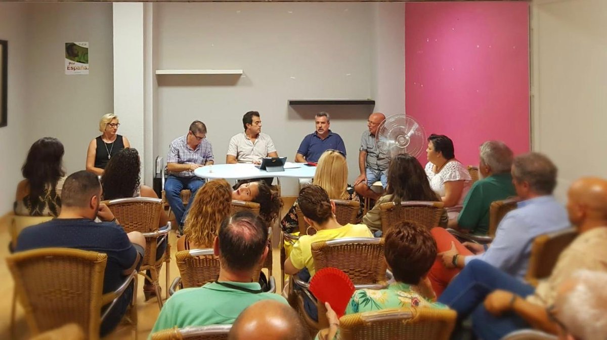 Desde VOX Torremolinos se sigue trabajando para recibir peticiones y propuestas de los afiliados. 
Varios miembros de la Ejecutiva Provincial de <a href="/vox_malaga/">VOX Málaga</a> han participado en esta reunión.