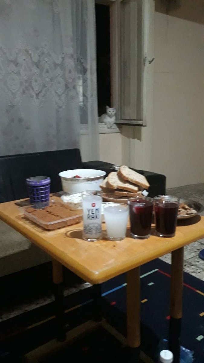 #Raki #izmir 
YANSİN ULAN GECELER..