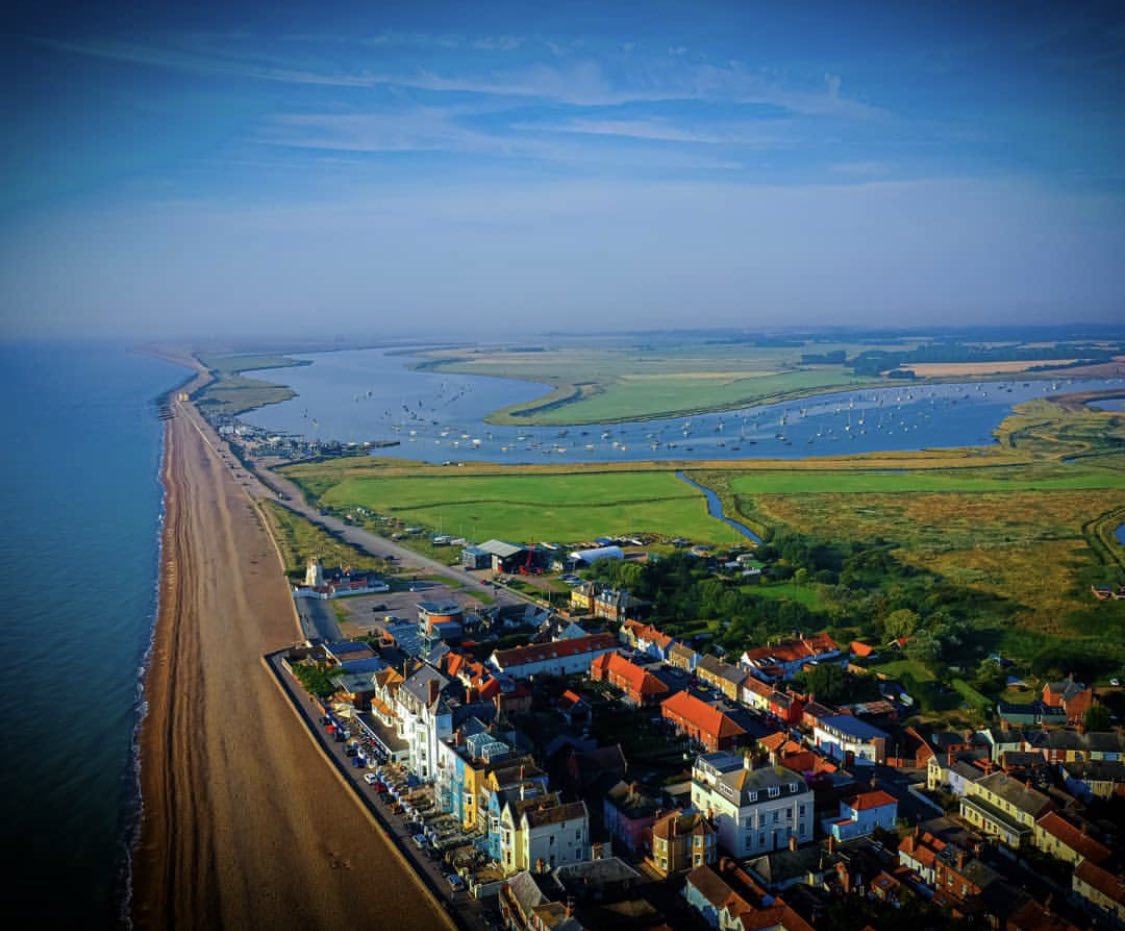 AldeOreTrust's tweet photo. Breathtaking and quite possibly one of the most vivid photos we have ever seen of the River Alde as it sits alongside the North Sea, separated by just a narrow strip at Slaughden. This is a striking reminder of how urgently we need our flood defences. 🌊 https://t.co/0CNAnlfrjC https://t.co/kB2EX3Tb86