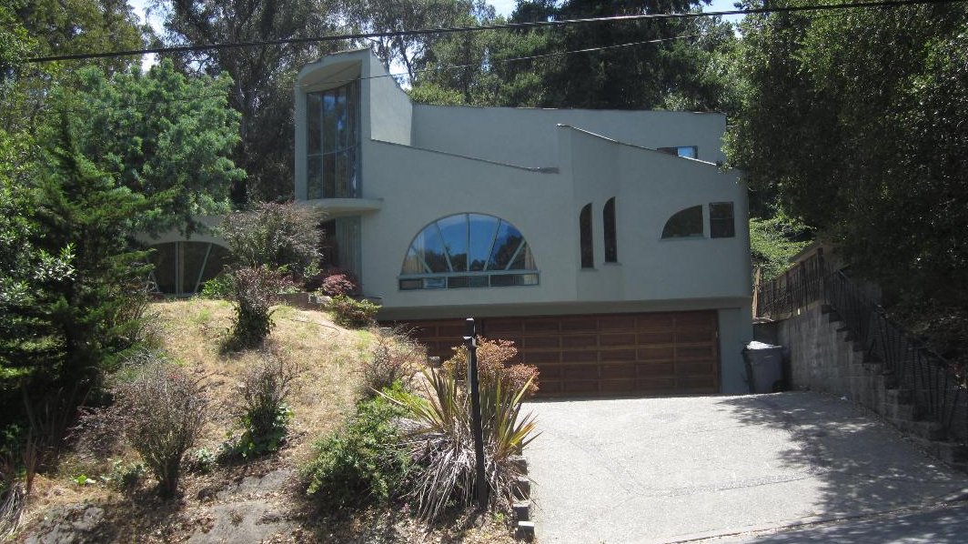 skydvbstnt's tweet image. 1725 Estudillo Avenue in Le Brun Estates,
San Leandro...beautiful home ready for viewing.  Priced at $1,499,000.   *6 car garage* For a private viewing please call me or email me.

Matt Jones (Realtor)  BRE #01307894
Cell 510-798-6401   matthewjpj@yahoo.com