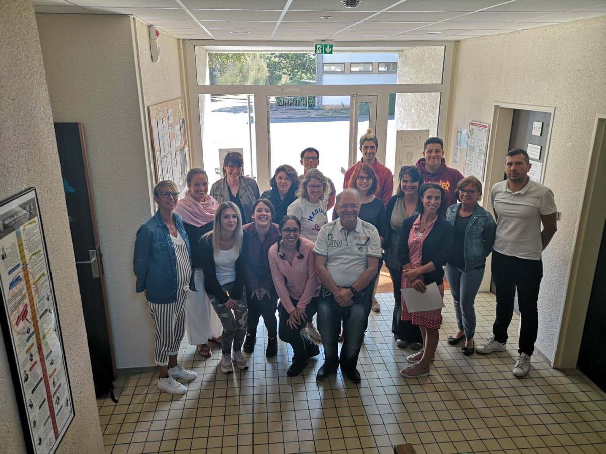 C'est la rentrée à Visuel-LSF Nouvelle-Aquitaine ! Nous avons le plaisir d'accueillir notre nouvelle session de septembre. Nous leur souhaitons à tous une belle formation !