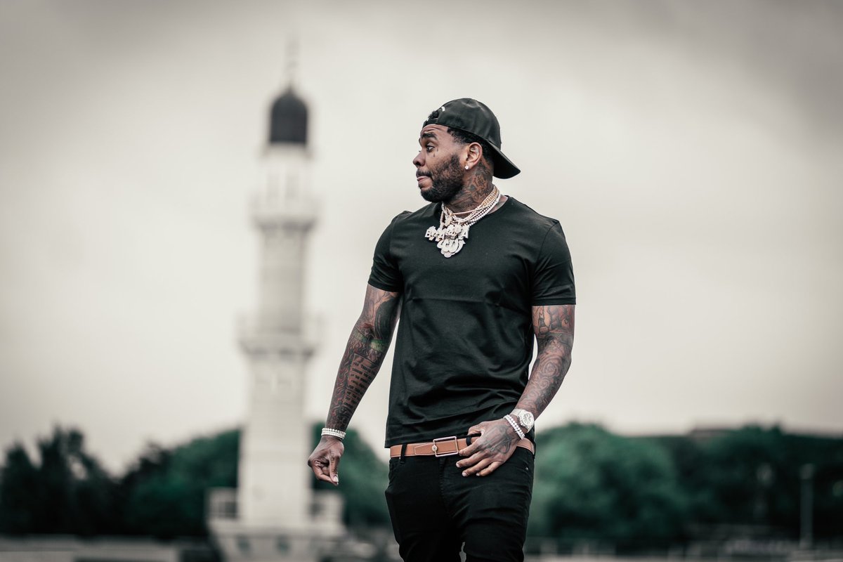 iamkevingates's tweet photo. Hanging by my trap but you ain’t neva sell nothing #iMHim https://t.co/7pgZfew4FY