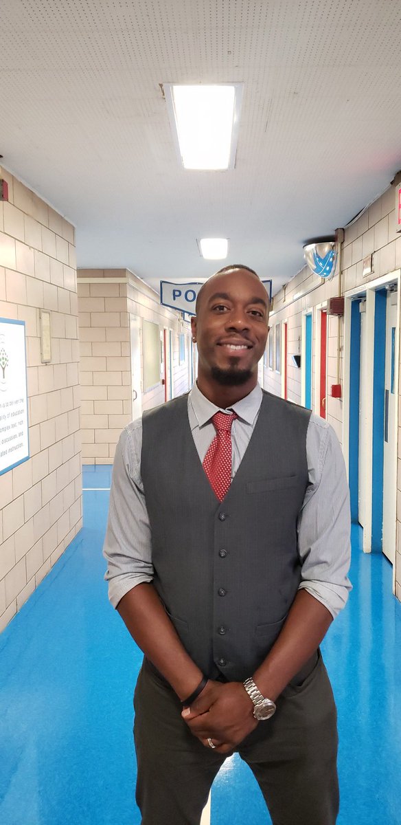 RSAMS377's tweet photo. Please join the RSA family in welcoming our @PWCNYC Community School Director...
Mr. Jermaine 👏🏾👏🏾👏🏾👏🏾👏🏾 

We welcome you to our family!

#UnityintheCommunity #CommunitySchools #PwC #PartnershipWithChildren #powerful #Champions4Children #unitedwestand #itsallaboutthechildren https://t.co/LydU3iydh9