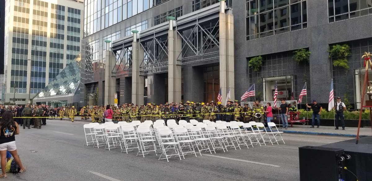 NurseSalgado's tweet image. Great job today @FriscoFFD 👊  Proud of you from your nurses at open doors 21 &amp;amp; 33!  #FriscoISD #SchoolNurses from Allen El &amp;amp; Griffin MS 😁
@Dallas911Climb
#forgettingisnotanoption #DMSC2019 #IRemember #NeverForget