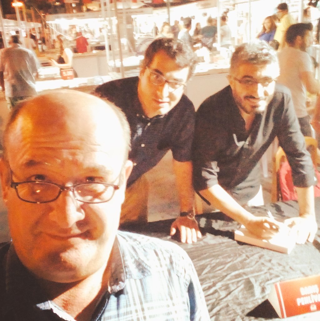 saylanozdemir's tweet photo. @baristerkoglu @barispehlivan @odatv #metestaz #kusadasikitapgunleri Teşekkürler https://t.co/pDq6HsTzFy