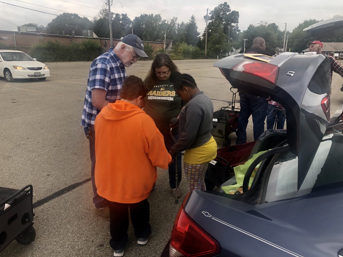 Hope4Dayton's tweet photo. On the 1st Saturday of each month we do Food for Fairborn. On the 3rd Saturday, Food for Huber. We also have a Mon-Fri pantry at the Vineyard Church in Beavercreek. (We provide groceries to nearly 1,000 households every month in Greene and Montgomery Counties!) https://t.co/i90ogqwACn