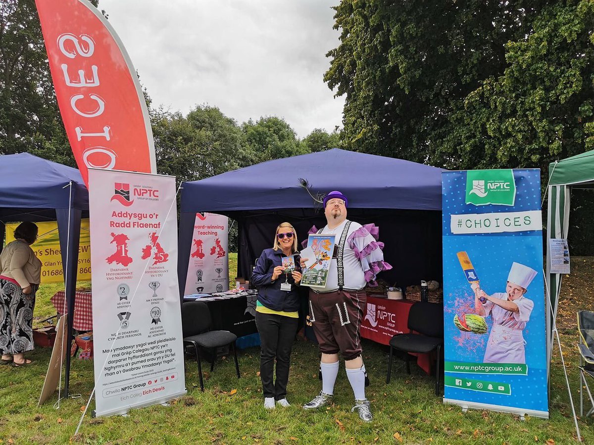 NewtownMTC's tweet photo. Fun at the food festival, see us tomorrow and take a selfie!!💙 #NMTCchitty https://t.co/JXBk1D4coV