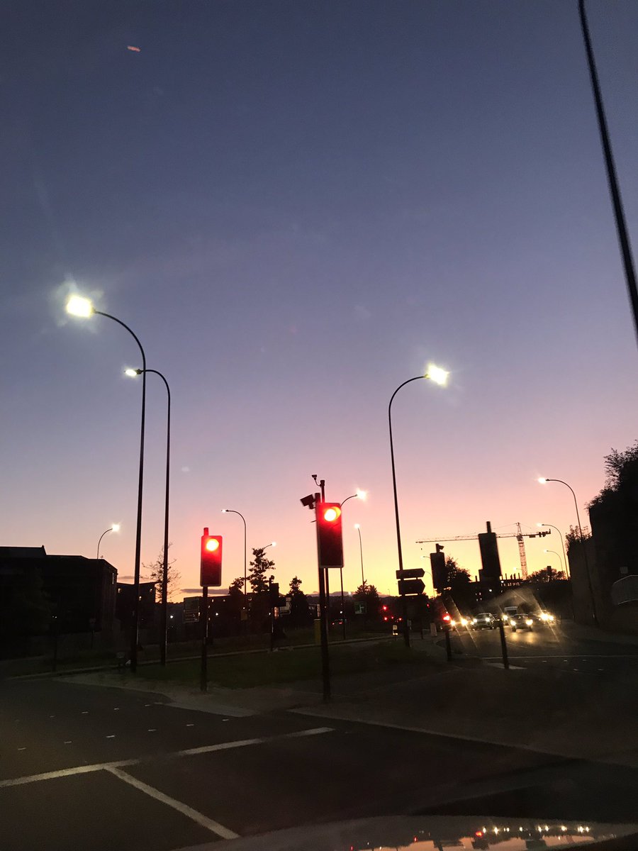 #Sheffield looking more like the med...
#SheffieldHour #Sheffieldissuper #meadowhall #brightside #sheffieldforgemasters #mini #city #sunset #saturday