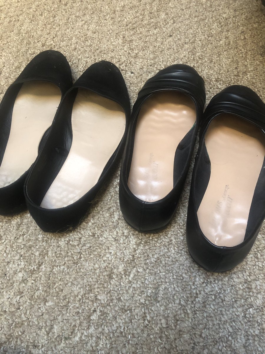 MissAFDom's tweet photo. Breaking in my new while selling my old! #shoefetish #footfetish #shoes #smellyfeet #footworship #shoeworship DM open https://t.co/0eroXvIBj7