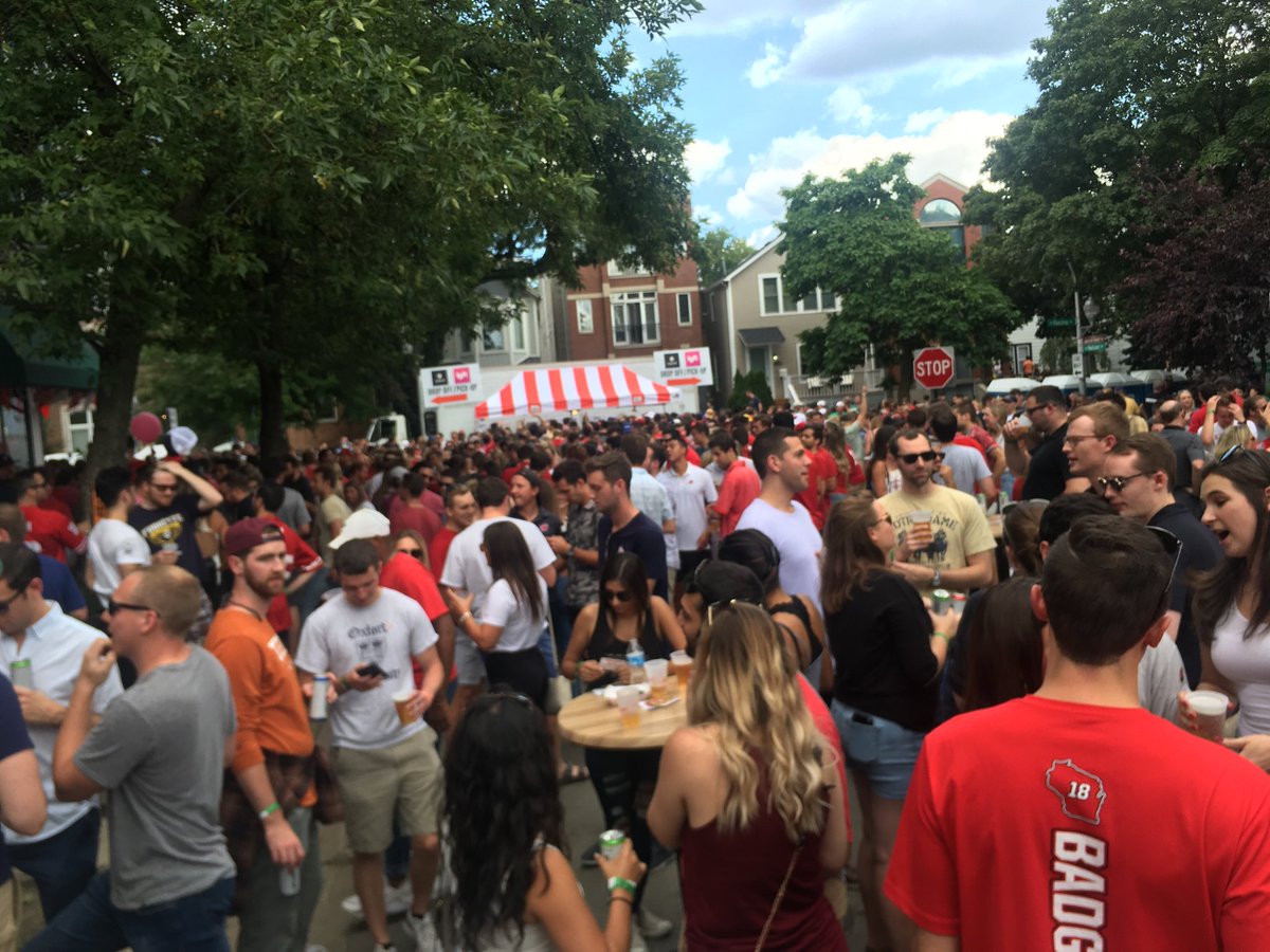 iraweiss's tweet photo. The annual Muskyfest at the end of the street where I live in Chicago. Feels like all of #Wisconsinbadger has descended upon Nelson street this year. https://t.co/PKCCMOsnSu