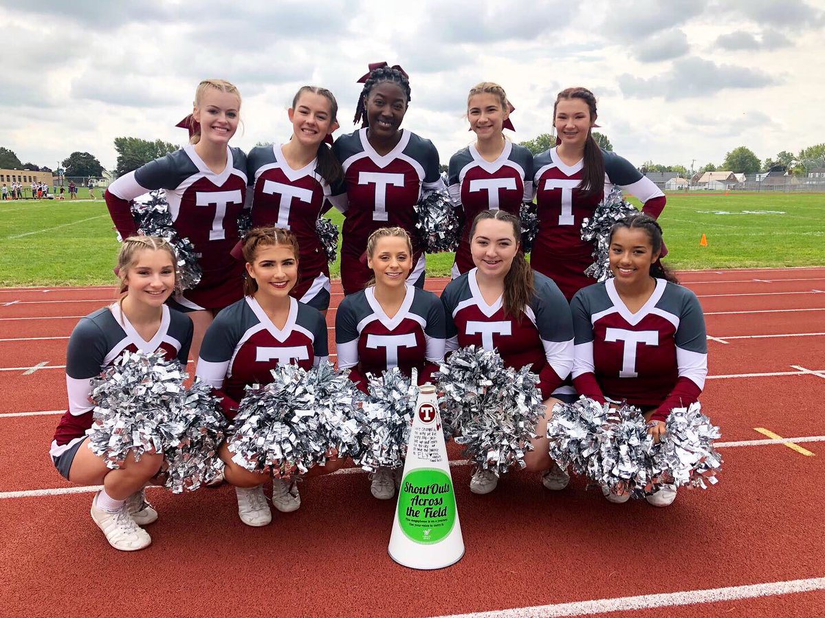 TonawandaCheer's tweet photo. Week 1 of #AcrossTheField is complete! We hope you have an amazing season, Lackawanna! 📣 https://t.co/miEBAMC6wm