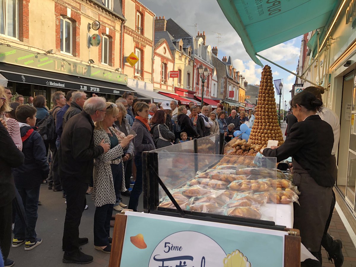 🇫🇷 #Cabourg  5ème «Festival ...Concours de la Meilleure #Madeleine »! 🥧 
👍👏👏👏#Gagnants #PaysdAuge #RegionsdeFrance #UE #France #Calvados #Europe #Gastronomie