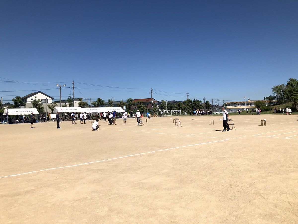 kirinogi's tweet photo. 折角の休みに町内運動会とは...

しかもリレー走れってそんな歳ぢゃない(^-^; https://t.co/mFKrRq3Vek